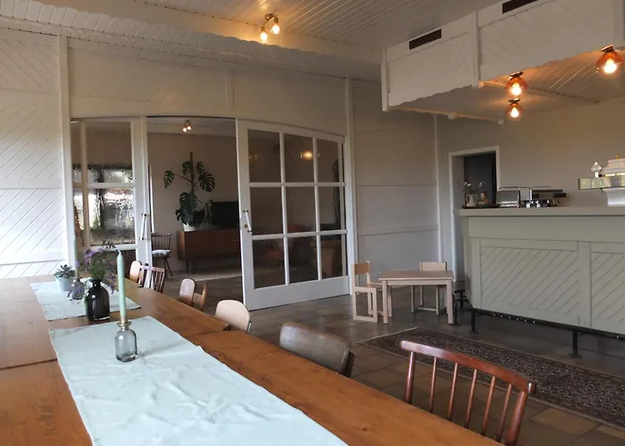 Haus Nirgendwo בית הארחה 3*